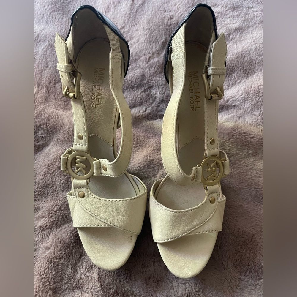 Michael Kors Vintage Platforms - open toe solid heel Cross Front Leather Strap